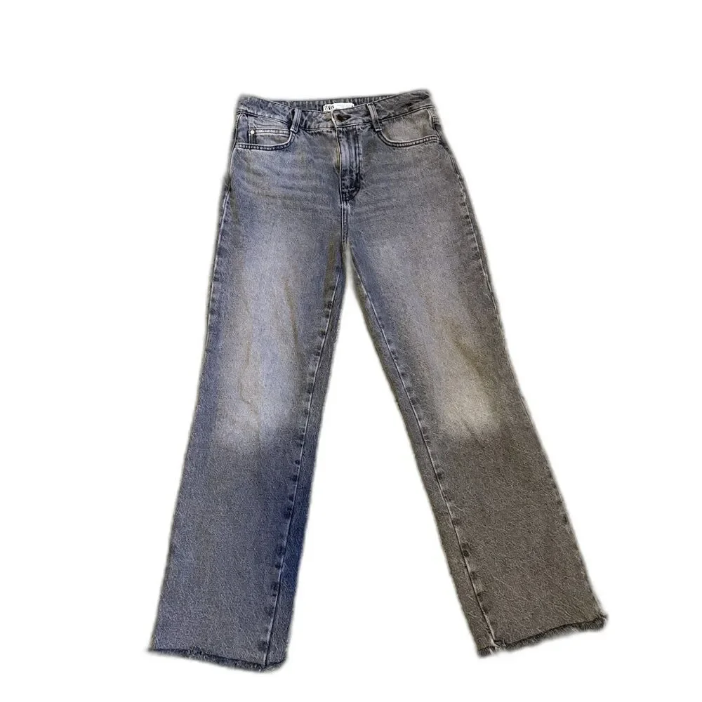 Zara Grey High Rise Straight Leg Jeans Frayed‎ Hem Size 6 / 28