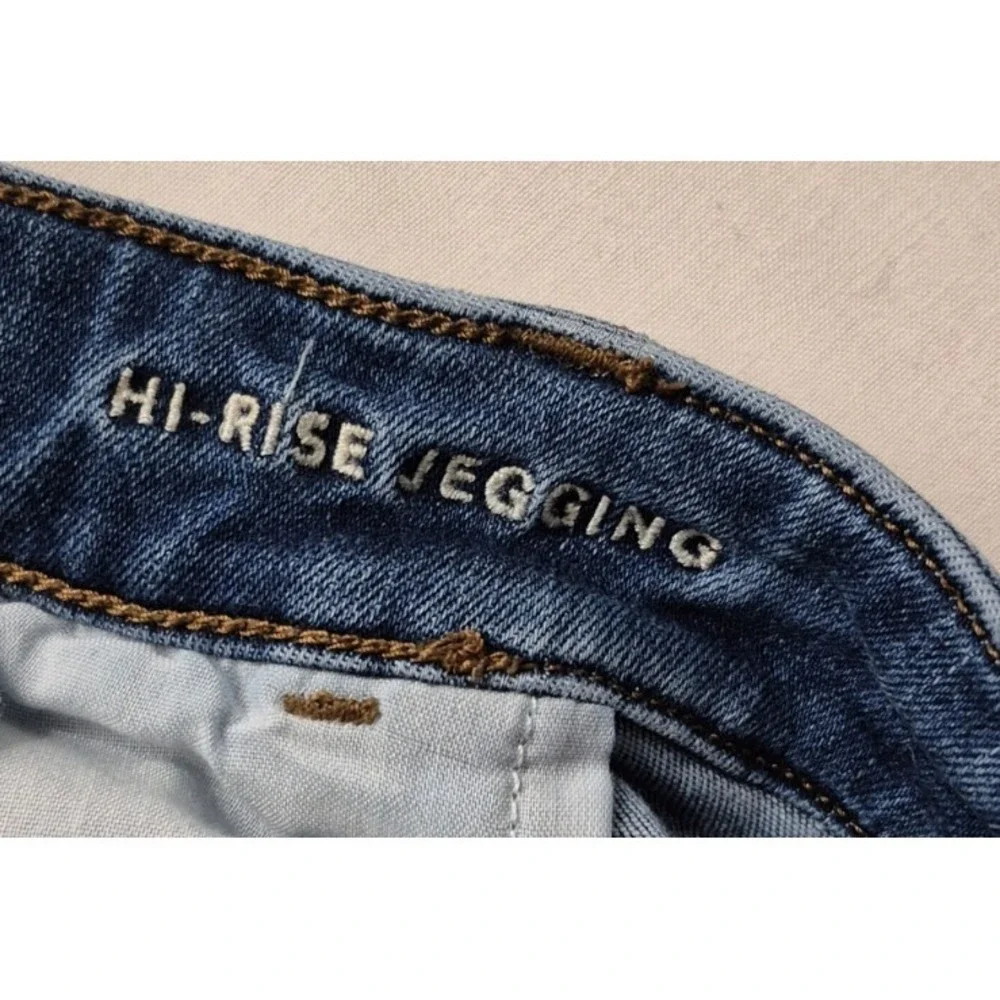 American Eagle Outfitters please see
