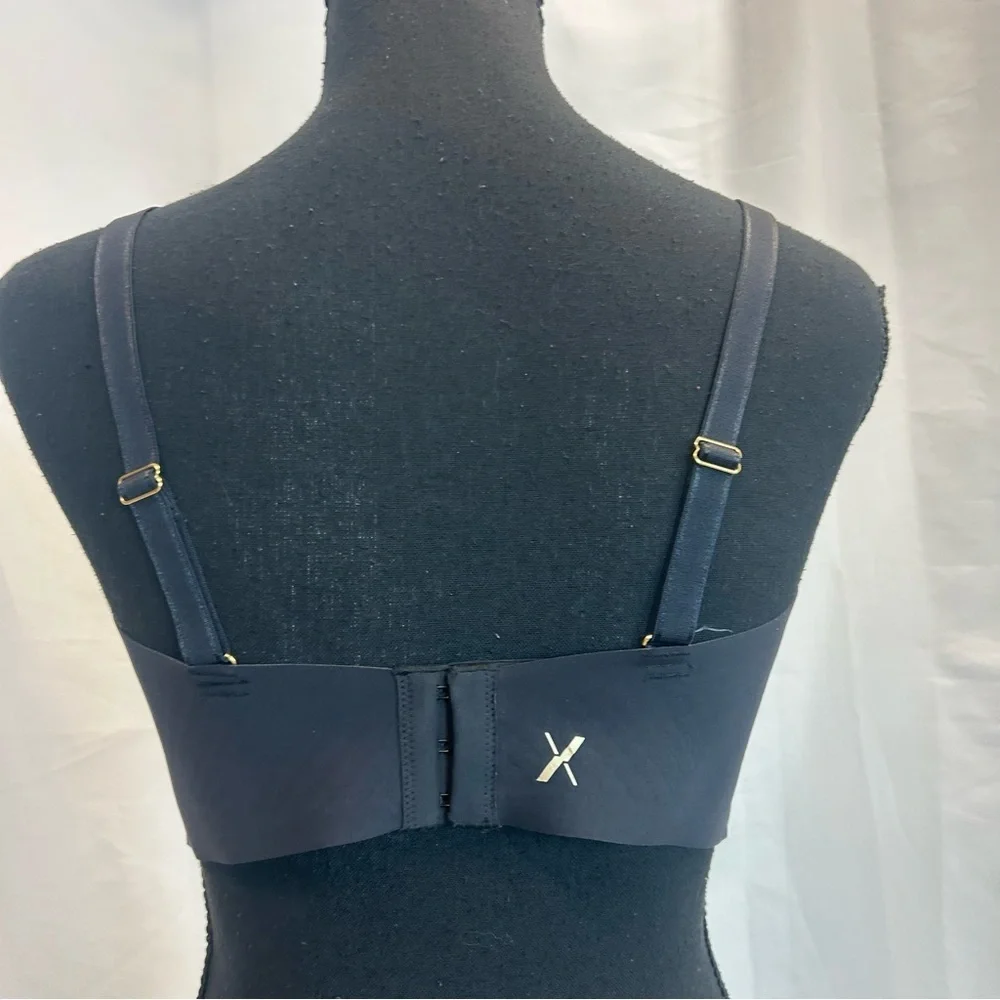 Knix black bra lightly padded sports Sz 7+(38E, 36F, 38F)