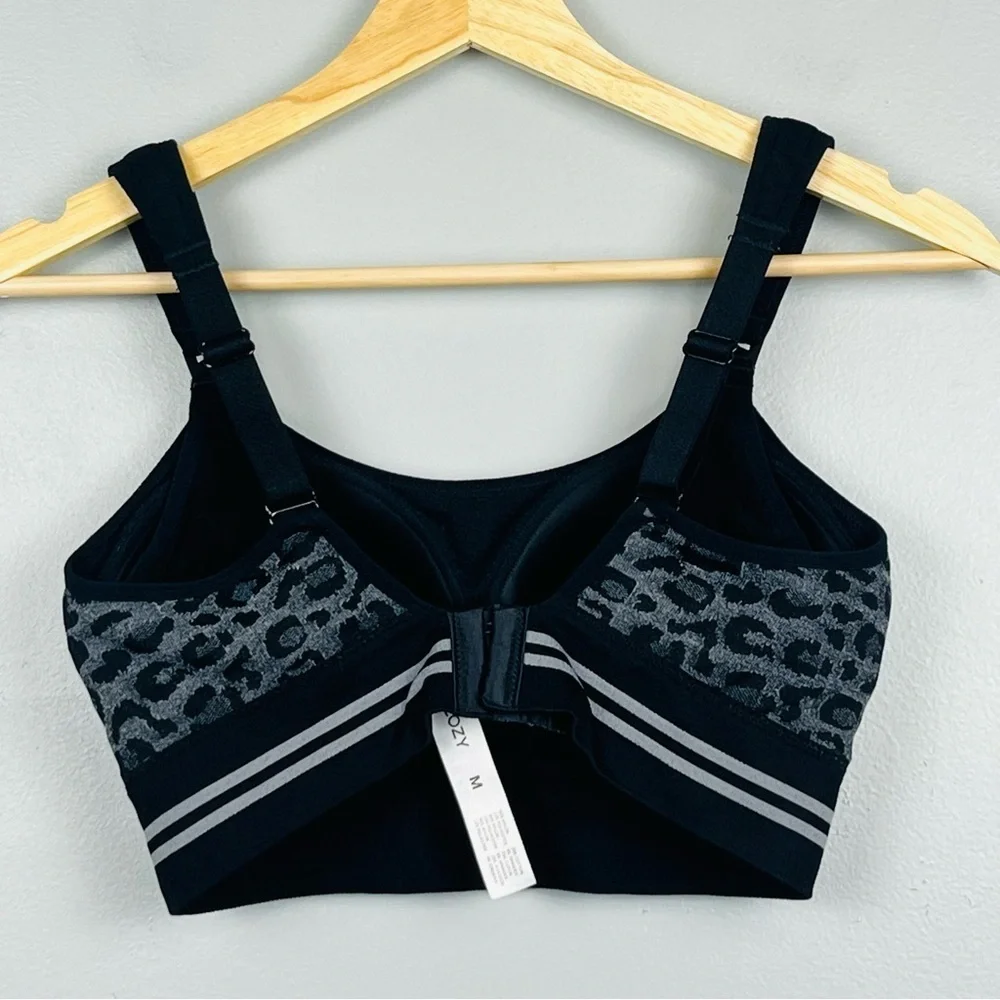 Momcozy black gray leopard 4-in-1 Hands Free Seamless Stretch Pumping Bra, M.