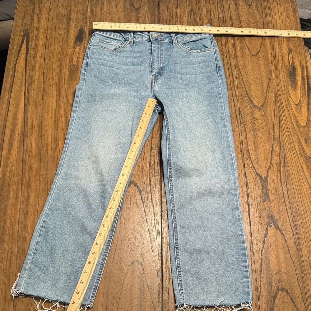 Harper‎ Light Blue Straight Leg Jeans with Frayed Hem Sz 28
