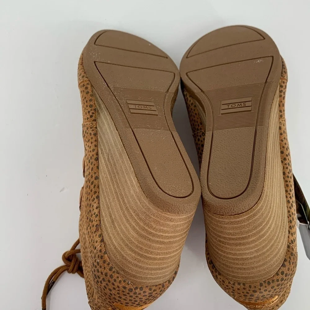 Toms kala wedge