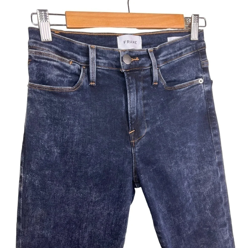 Frame Denim label signature