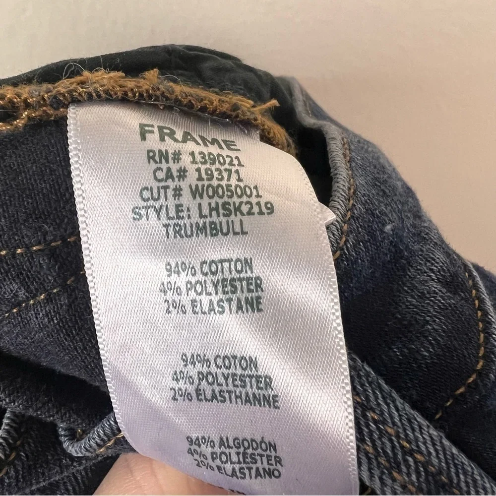 Frame Denim label signature