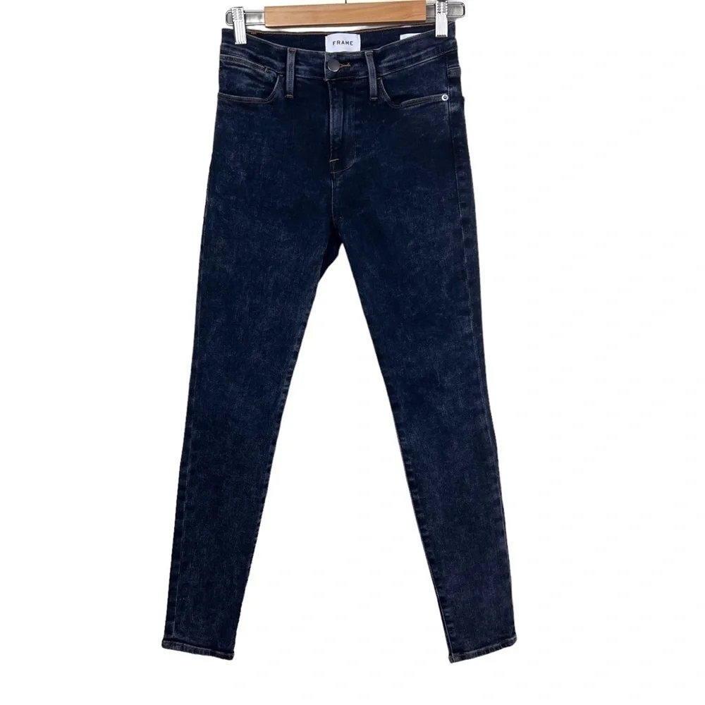 Frame Denim label signature