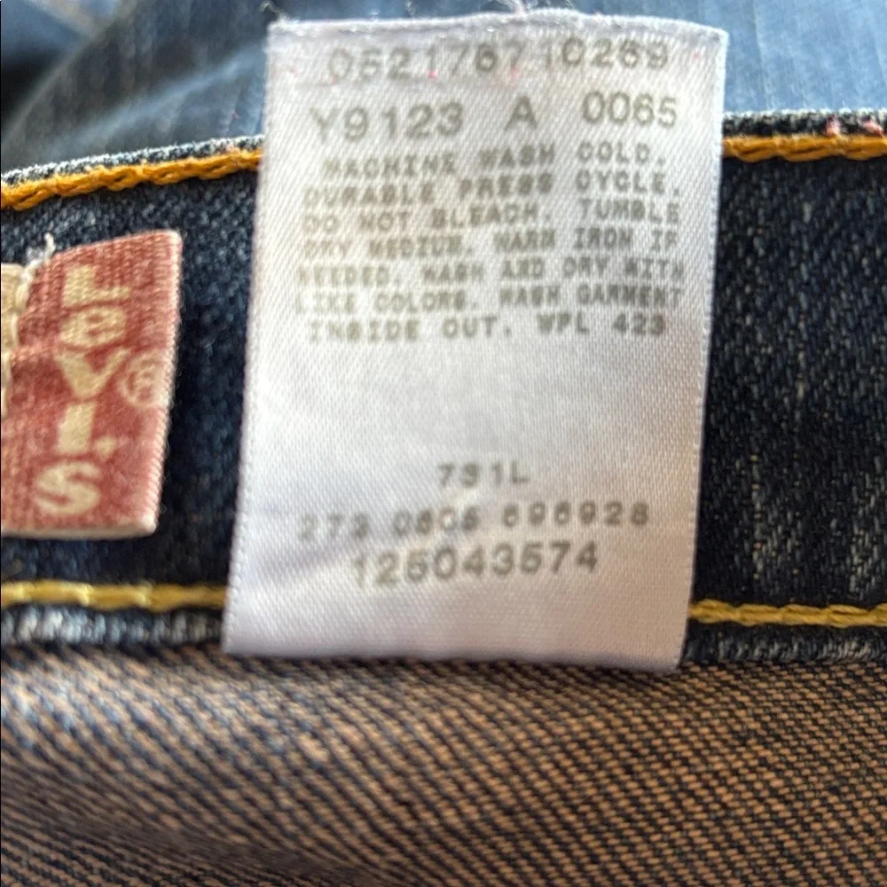 Levis home 39 from