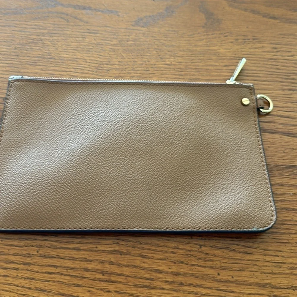 Michael Kors good 8”