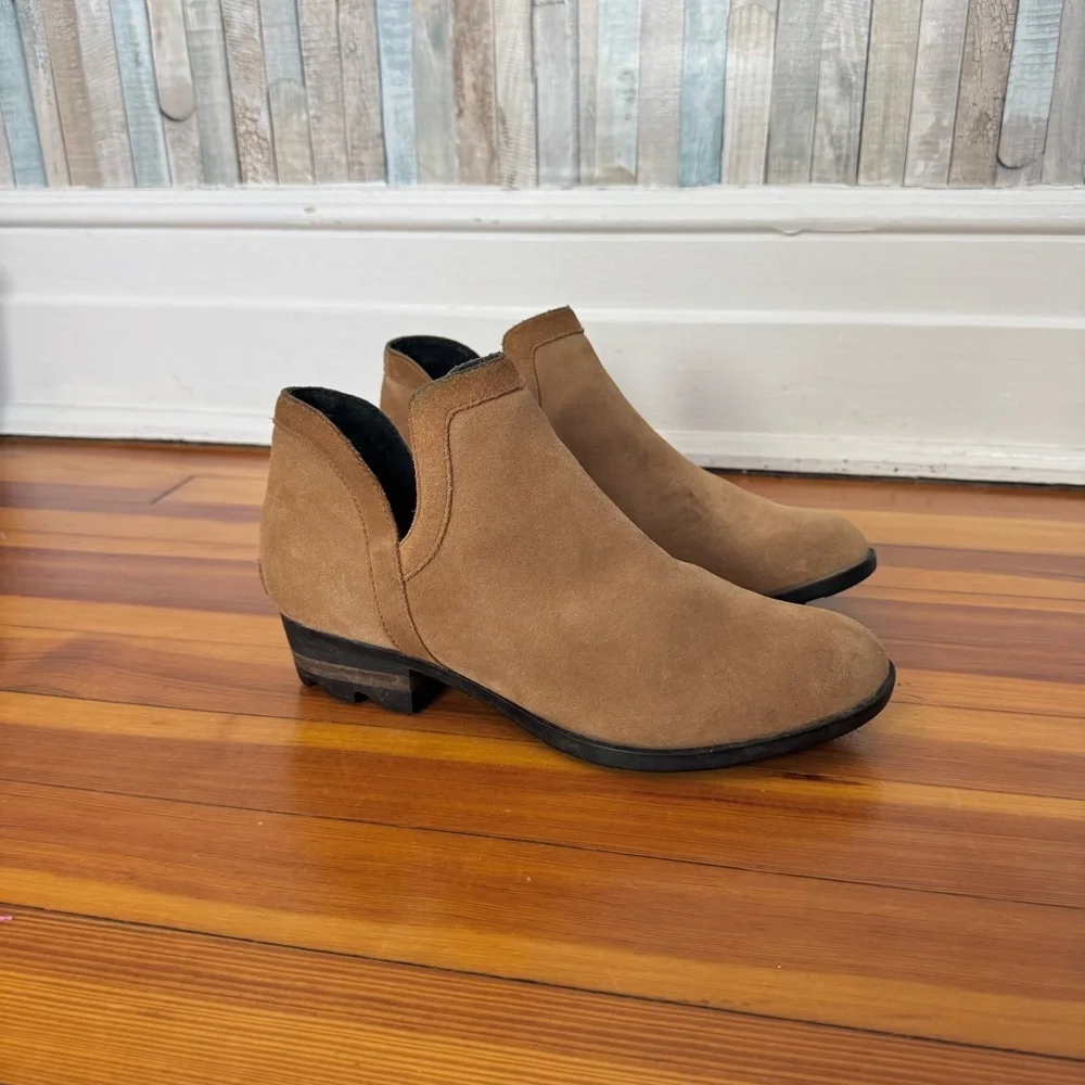 Sorel 10 Side Cut Out Lolla Ankle‎ Boot Bootie Suede Leather Tan Waterproof