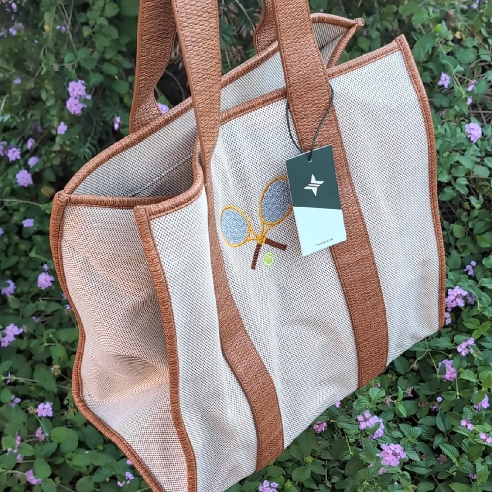 Tuckernuck stylish tote