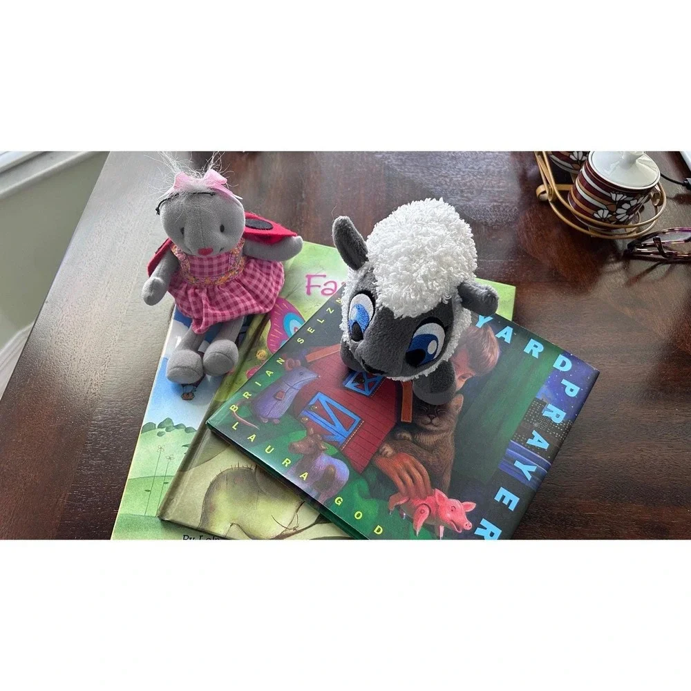 Hallmark excellent lot