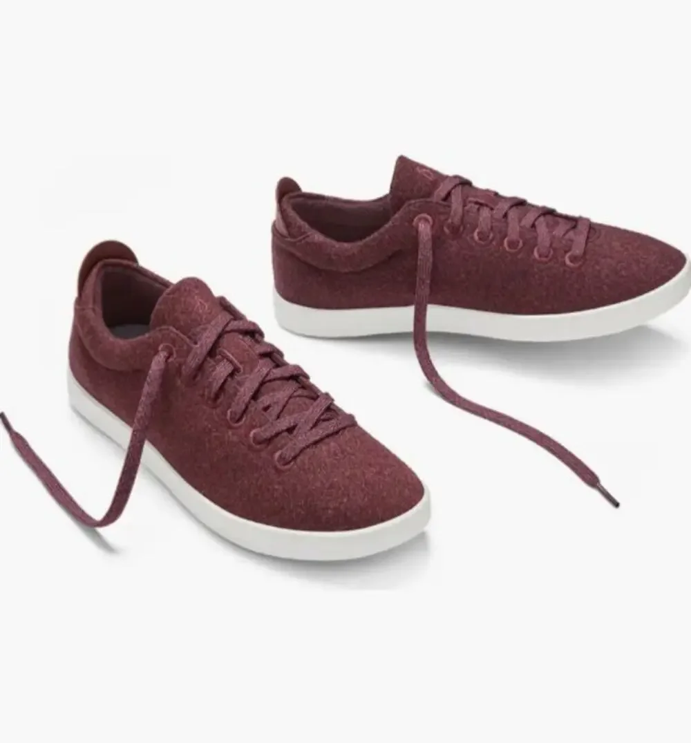 NWOB Women’s Allbirds Wool Pipers Sz 7 in Hazy Burgundy/ Blizzard