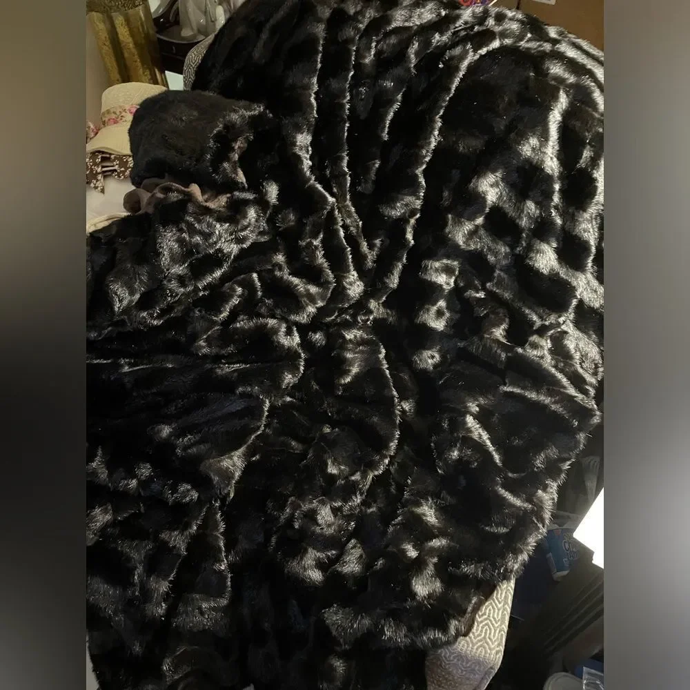 Aviva Stanoff decadent throw