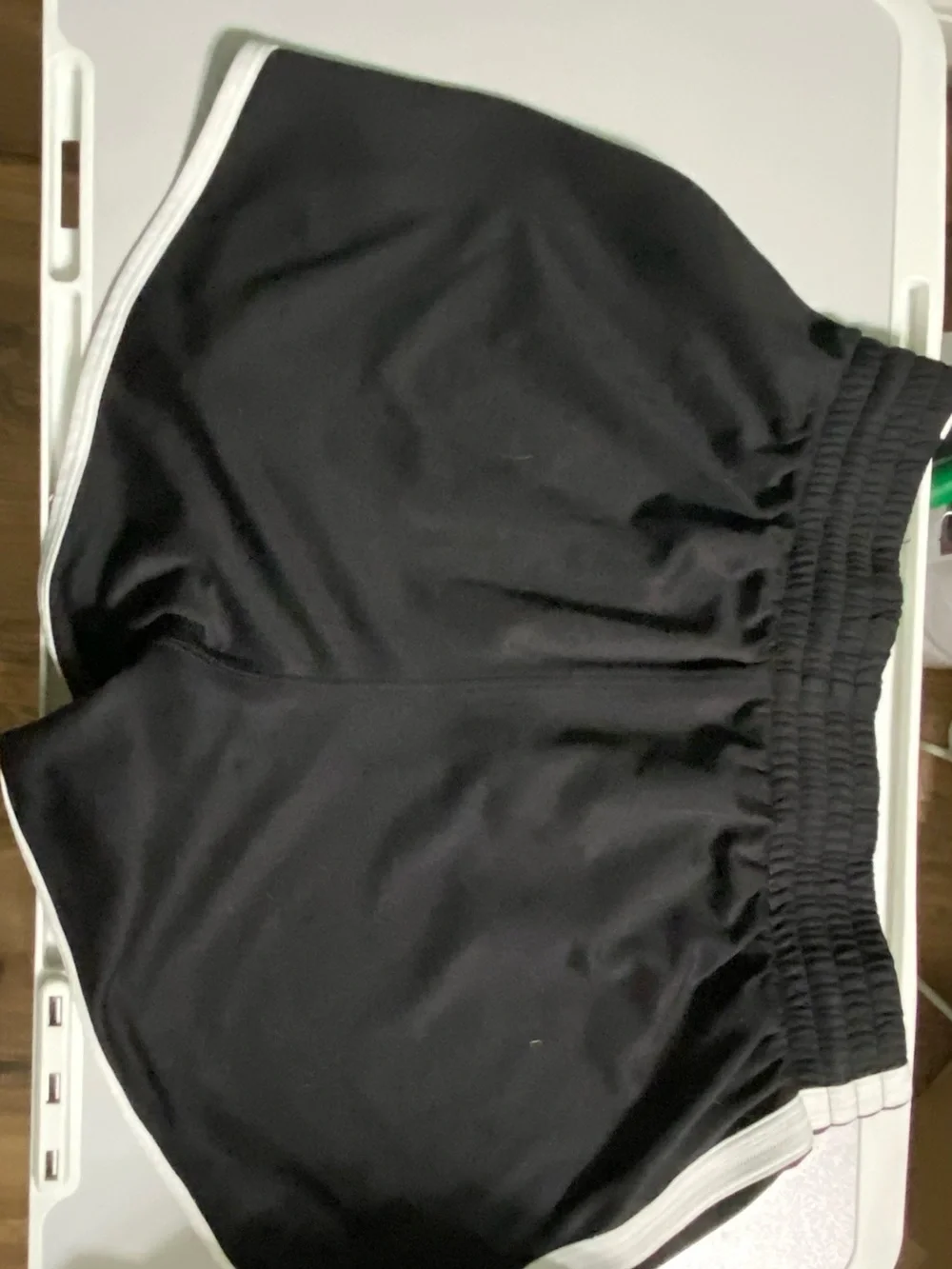 N/A sporty black