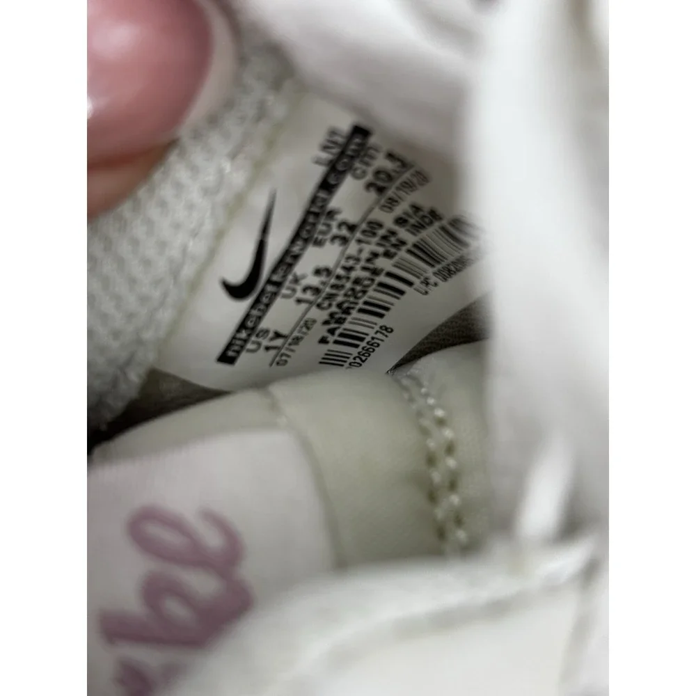 Nike 1yuk13 touch low