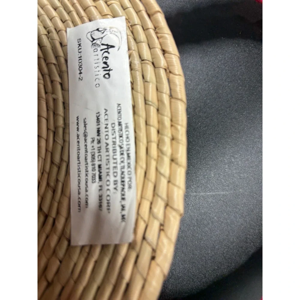By Del Rio Acento Artistico Woven Straw Round Lip Sequin Tote‎ Bag Red Crochet