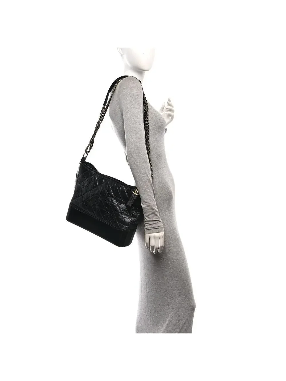 CHANEL indulge timeless