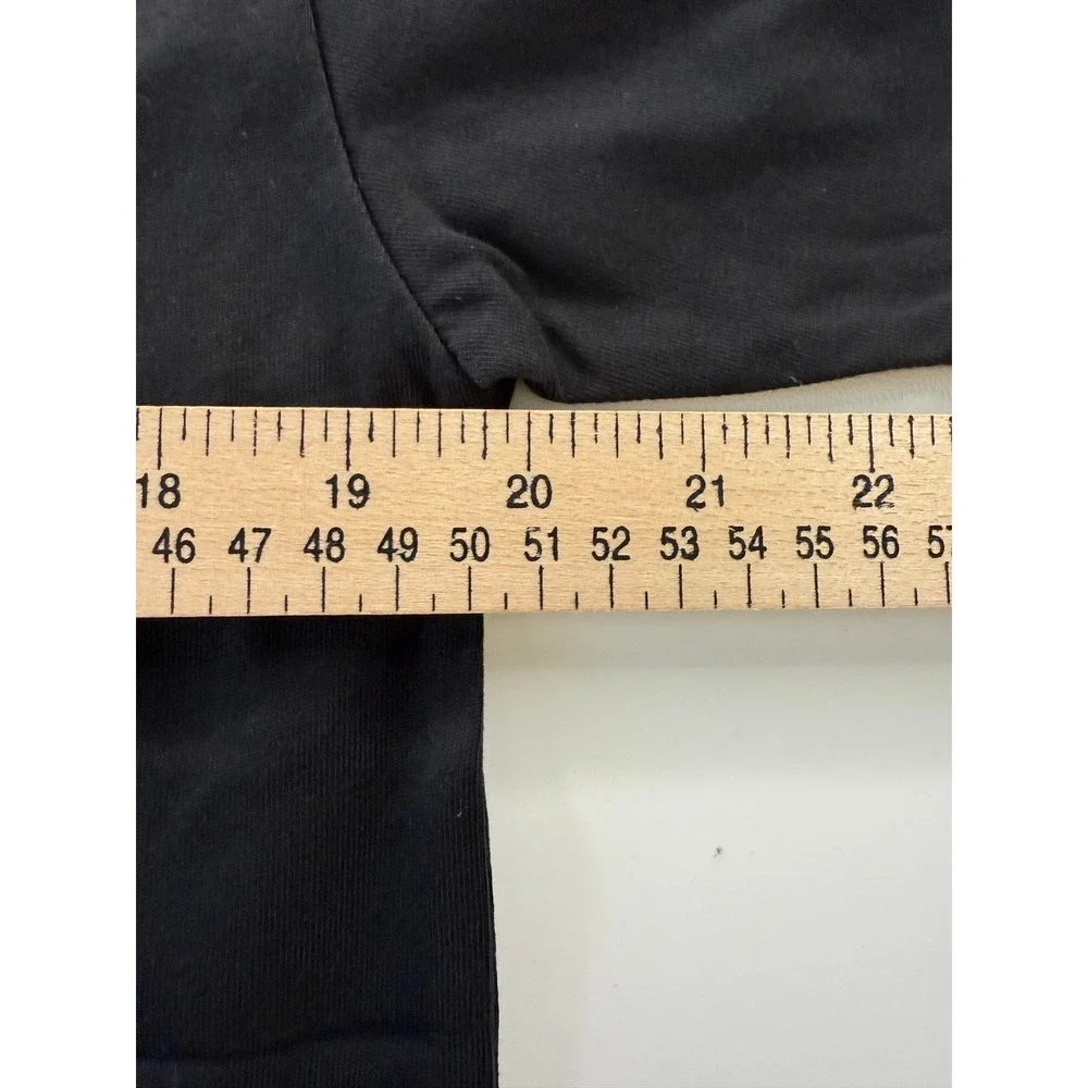 Mitchell & Ness ensuring short