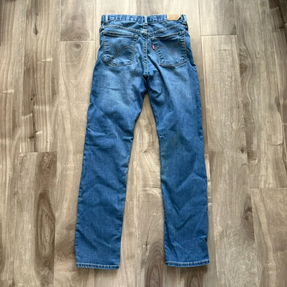 Levis 10 tapered
