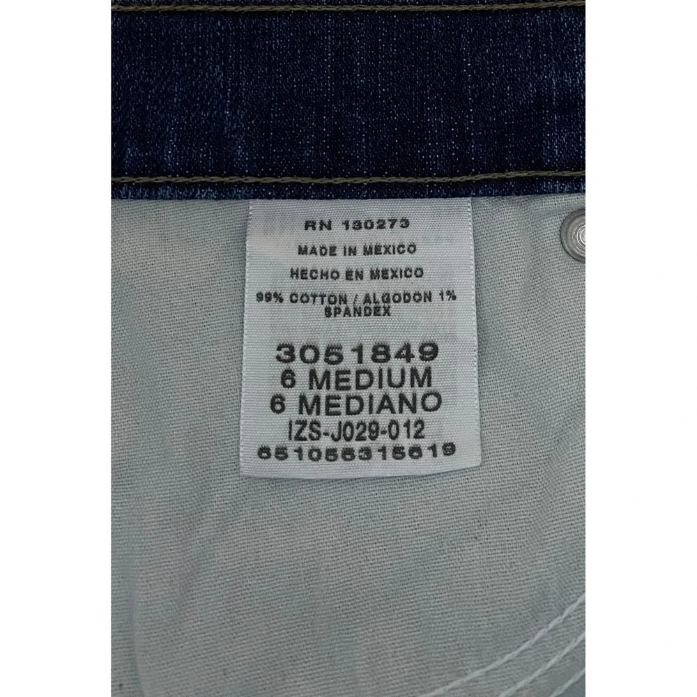 Lee wardrobe closure wash