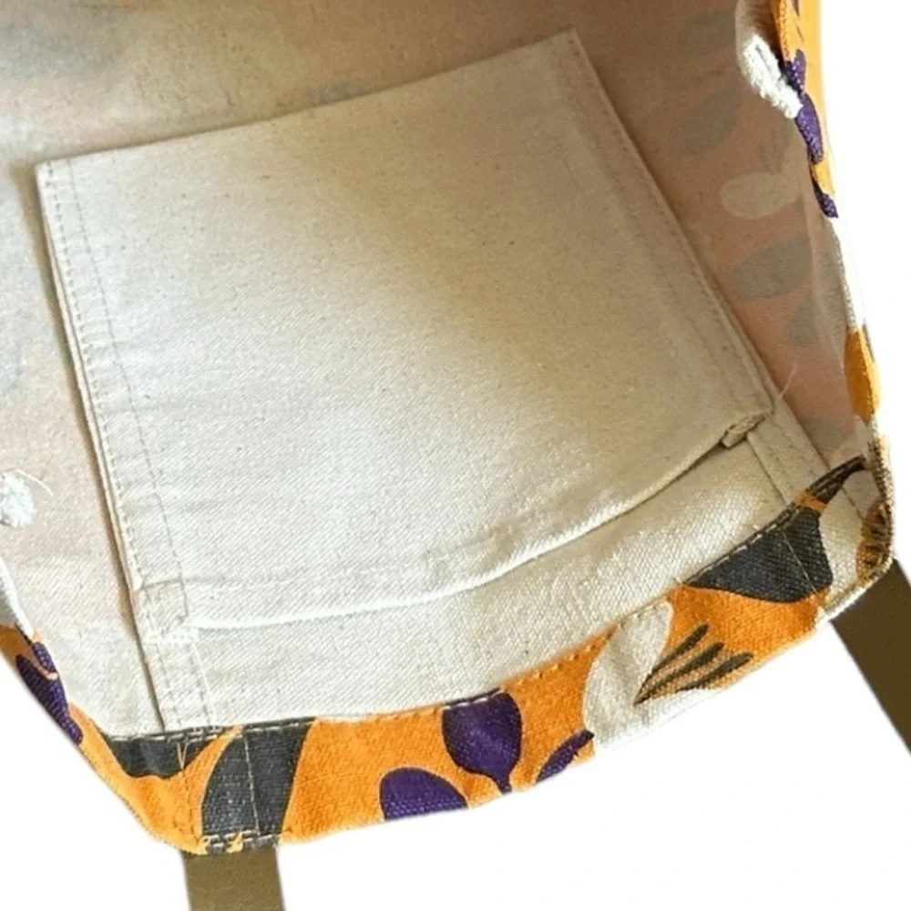 N/A white pocket shopping
