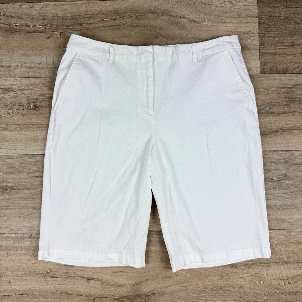 Chadwicks‎ Of Boston Womans Size 16 White Cotton Blend Bermuda Shorts Chino