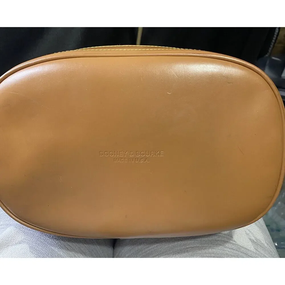 Dooney & Bourke VINTAGE T307, N°362308, made in USA, Tan Small Bucket‎ Bag