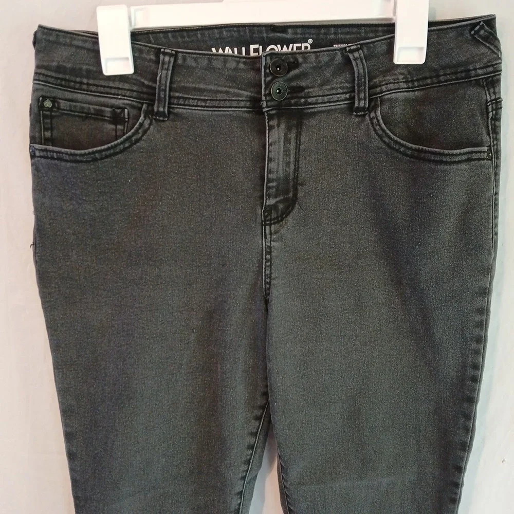 Old Navy Size 17 Wallflower The Ultrafit Jeans‎ Stretch Black Denim Jeggings