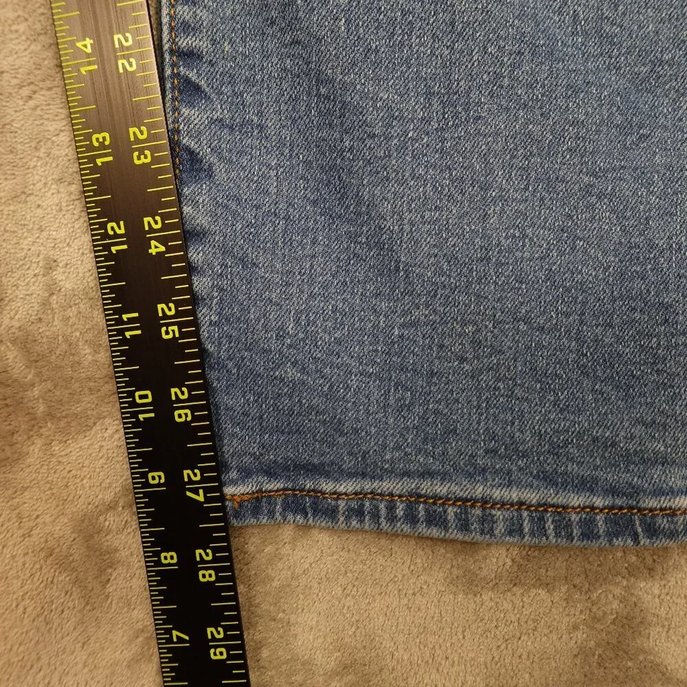 Levis straight wedgie 14%