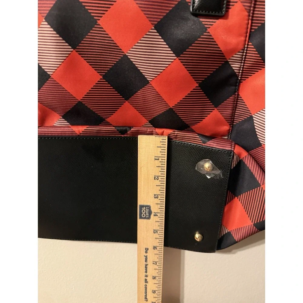 Vera Bradley both hardware
