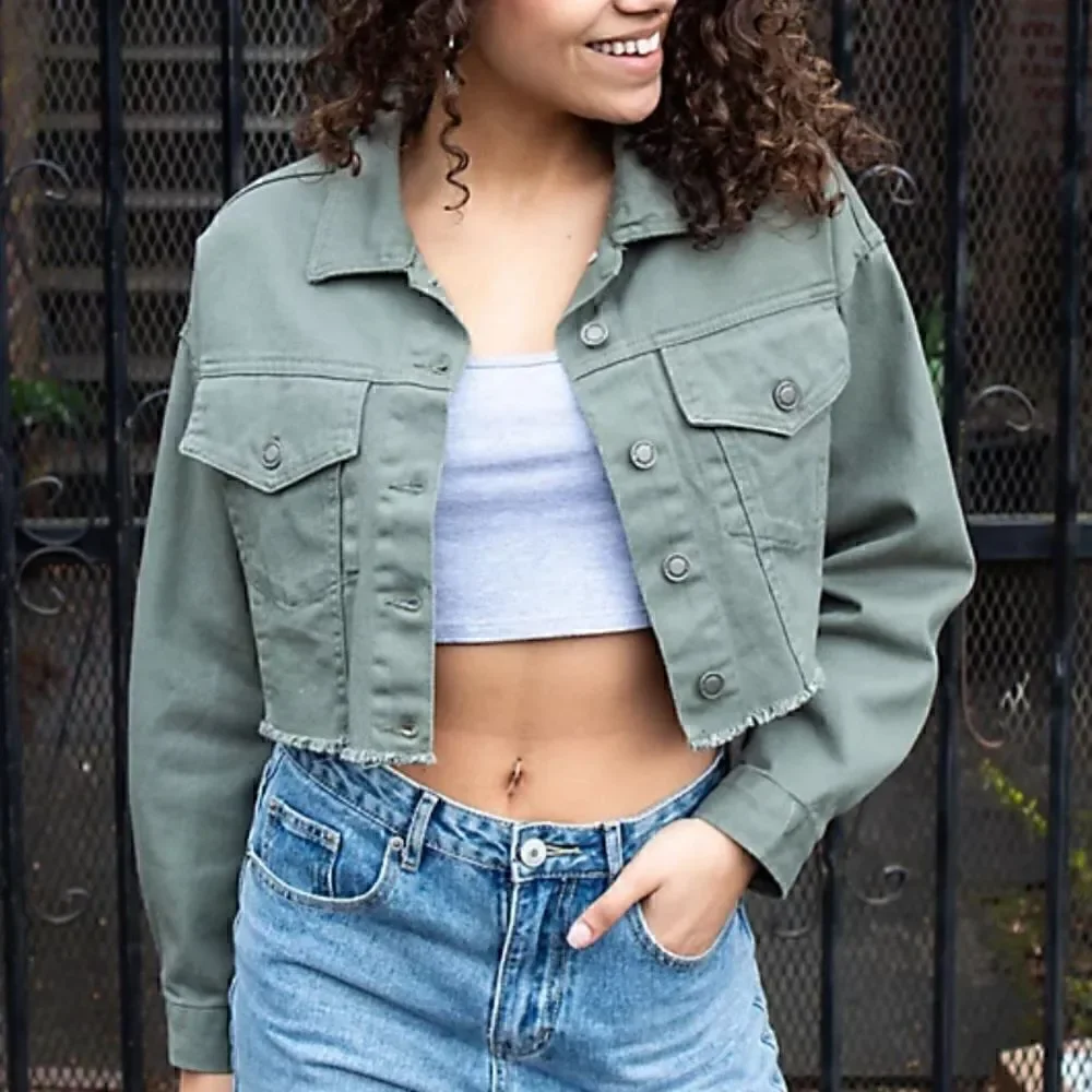 NWT Green jean jacket Miss guided cropped raw edge size small‎