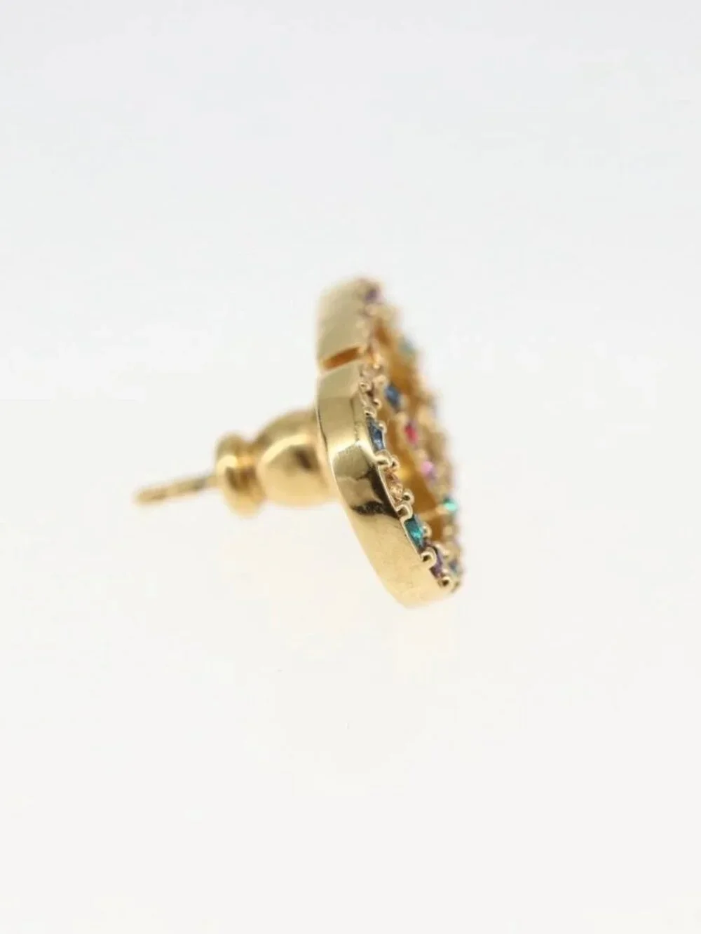 Dior brand	christian color	gold