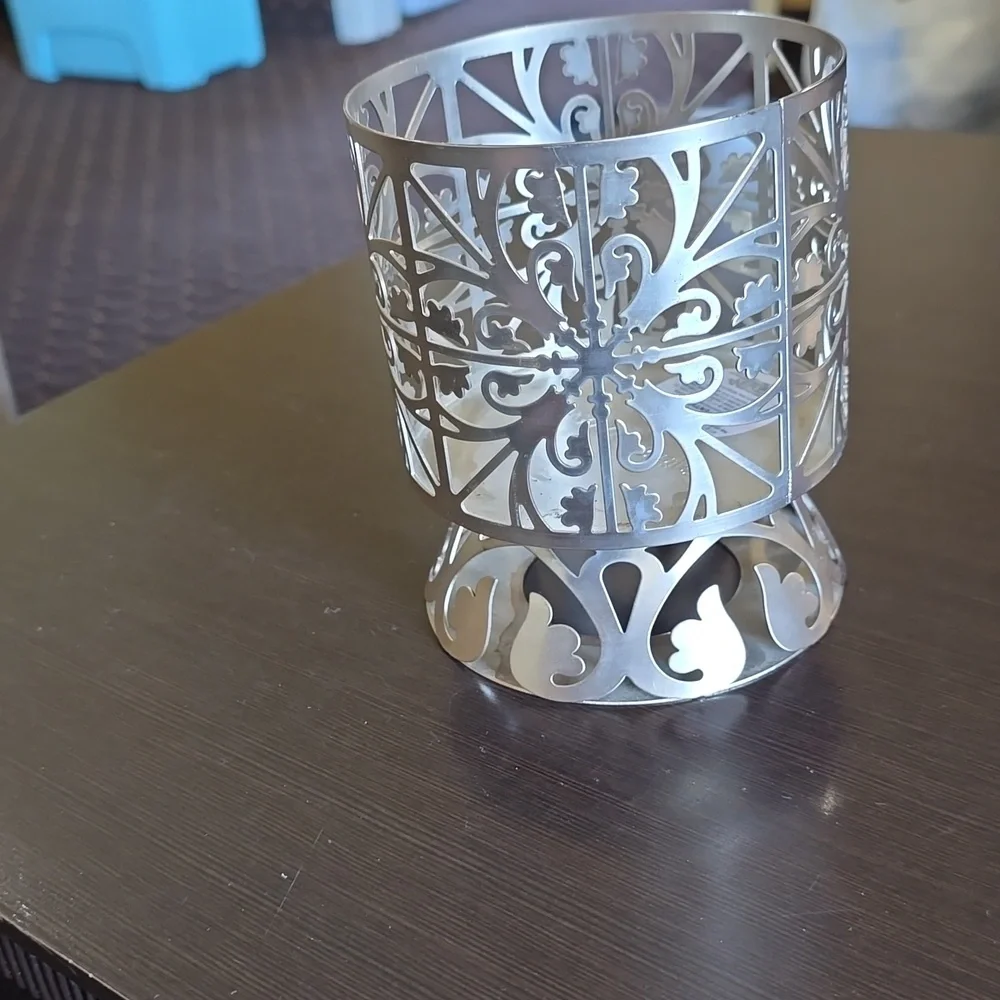 Bath and Body Works Candle Holder Stand‎