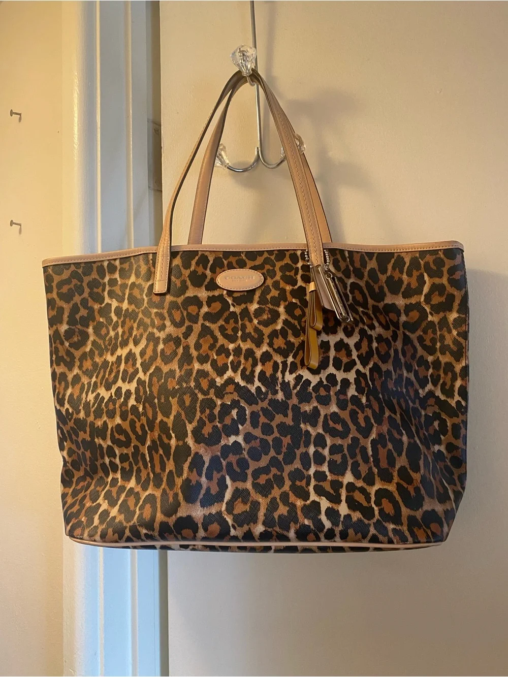 Coach tote bold