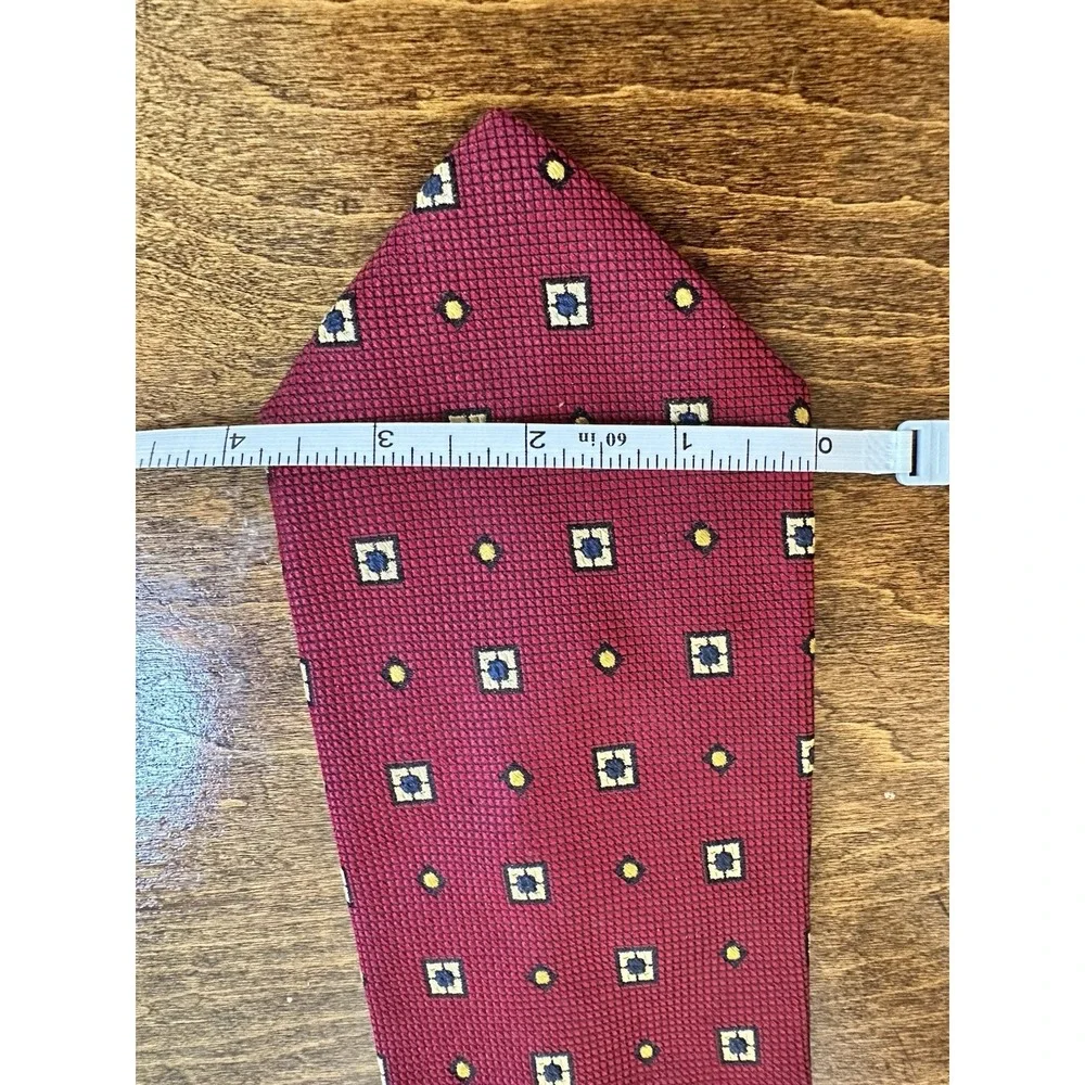 Lands End Neck Tie Men's 100% Silk Hand Sewn In The‎ Burgundy Geometric Print