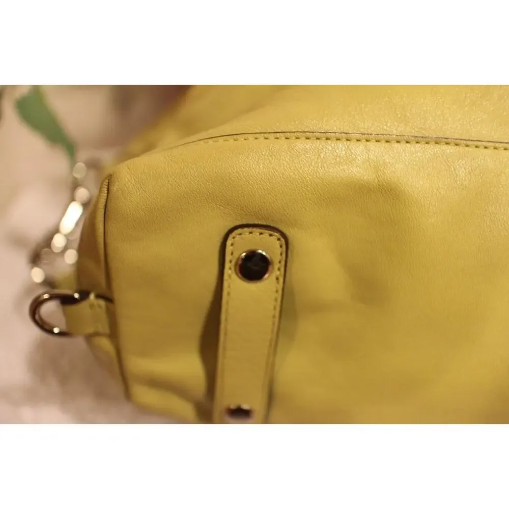 Coach pocket strap number