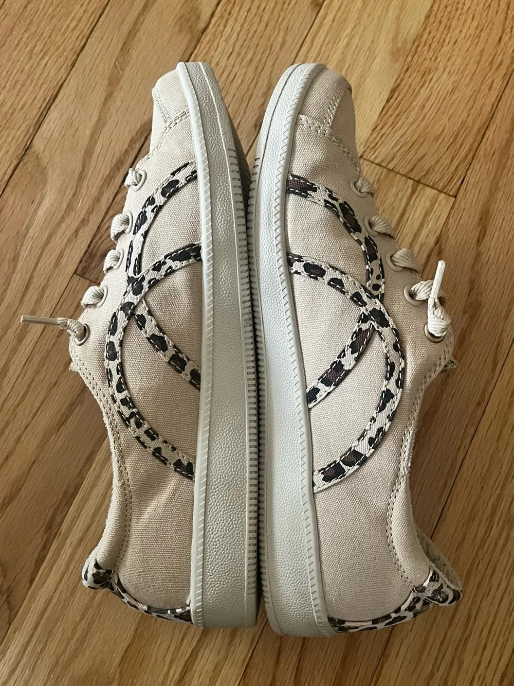 Skechers insole up sneakers