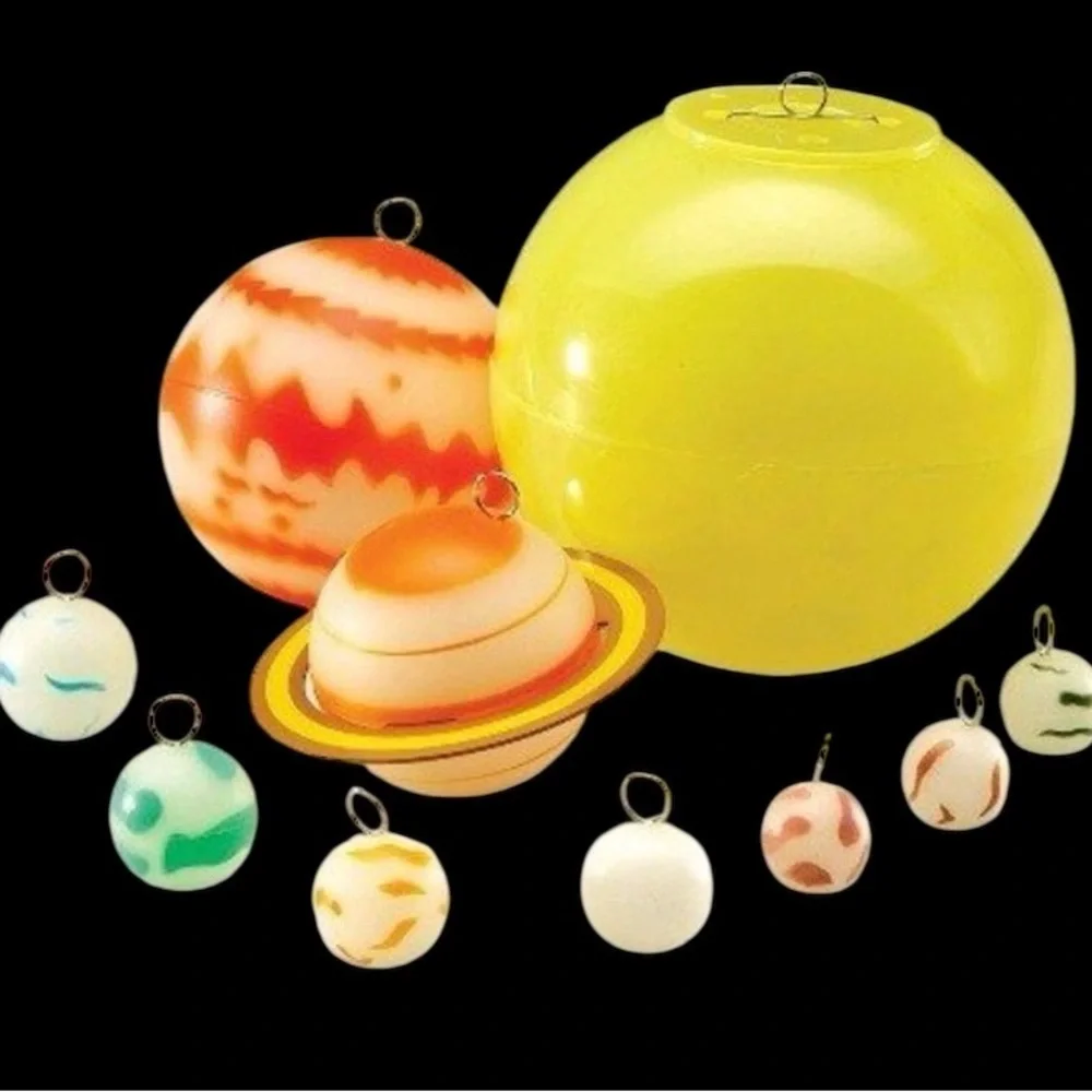 Solar‎ System Glow in the Dark 3-D Planets Hang from the ceiling New