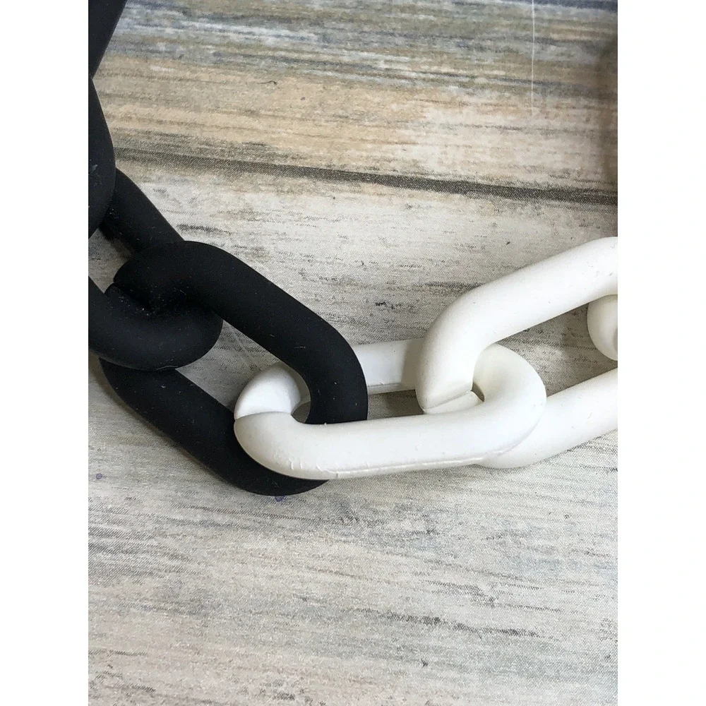 The Unbranded Brand black white