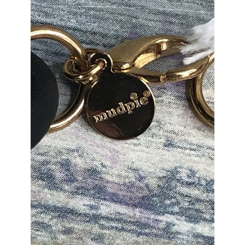 The Unbranded Brand black white