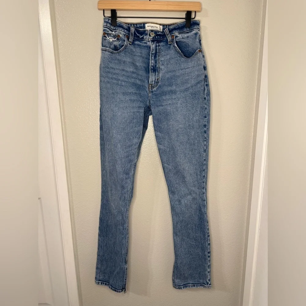 Abercrombie Curve Love High Rise Vent Hem Jeans Size 27/4R