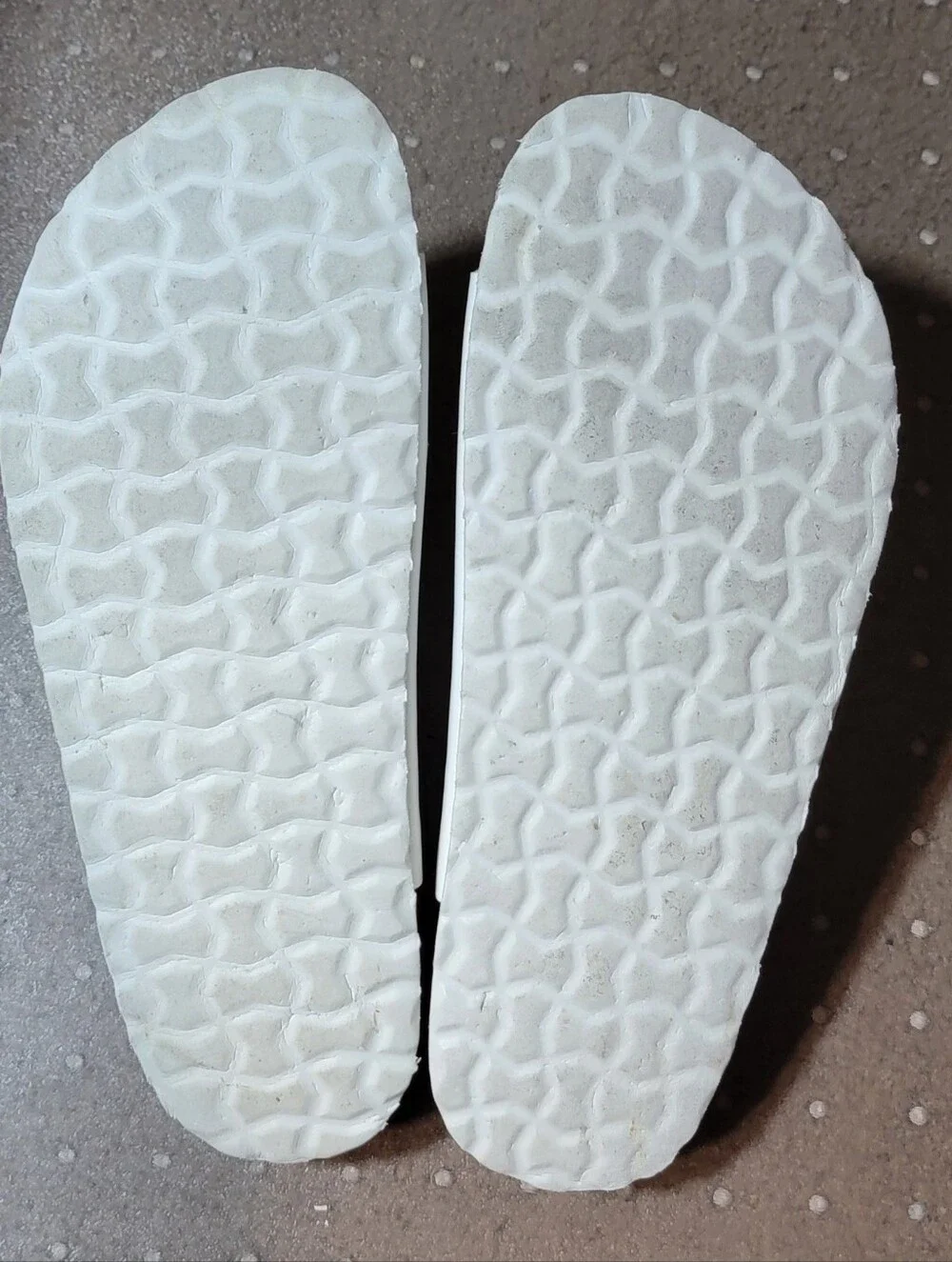Cushionaire comfortable white