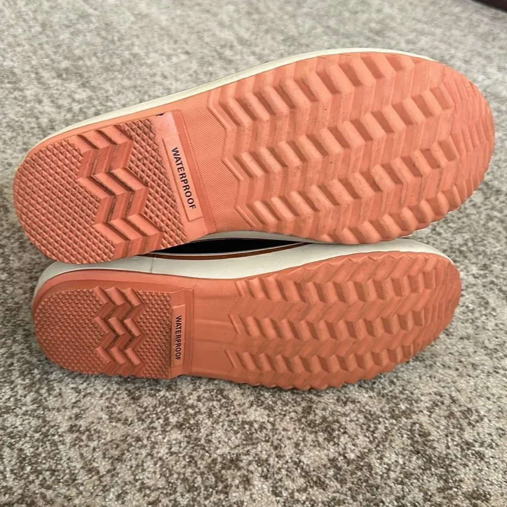 Sorel inner seeking canvas