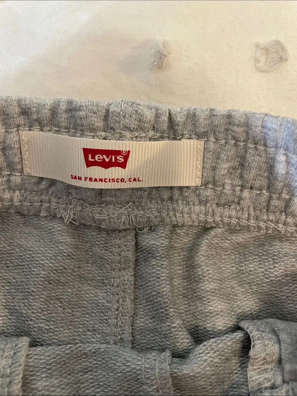 Levis comfortable gray