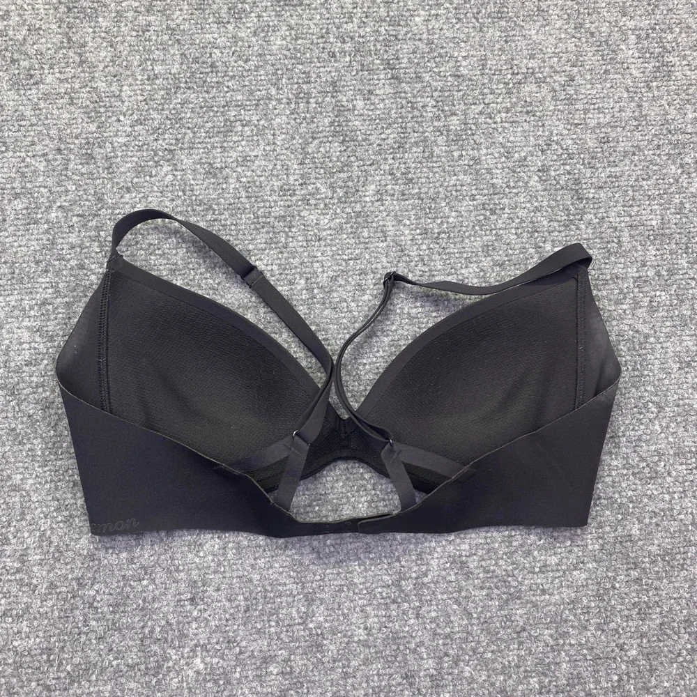 Lululemon Take Shape Bra Light Support B/C Cup Black Sz 32A Seamless Molded Cup