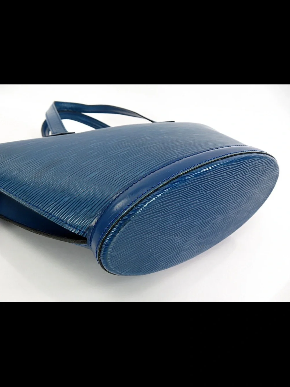Louis Vuitton elegant blue