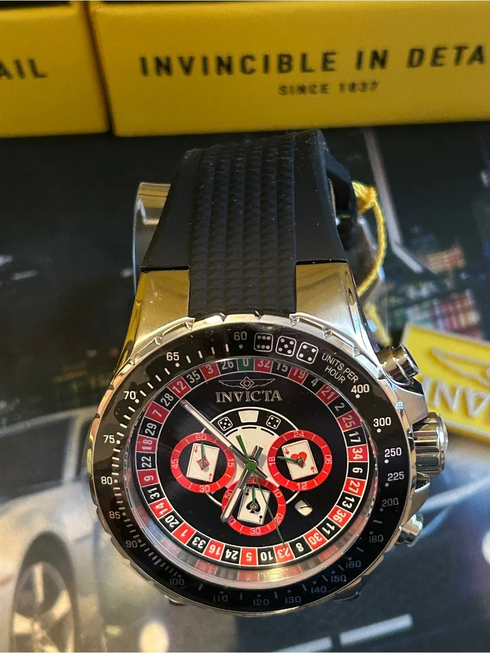 Invicta bold black