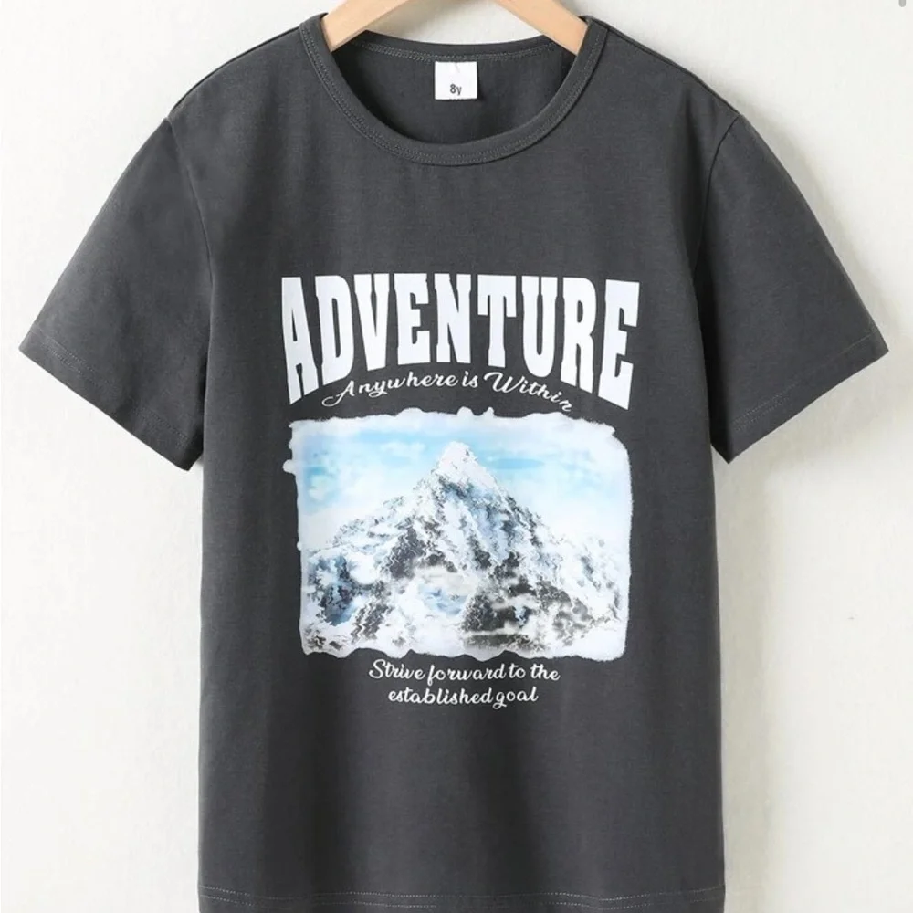 Gray Adventure Graphic T-Shirt Size 11-12 youth girls