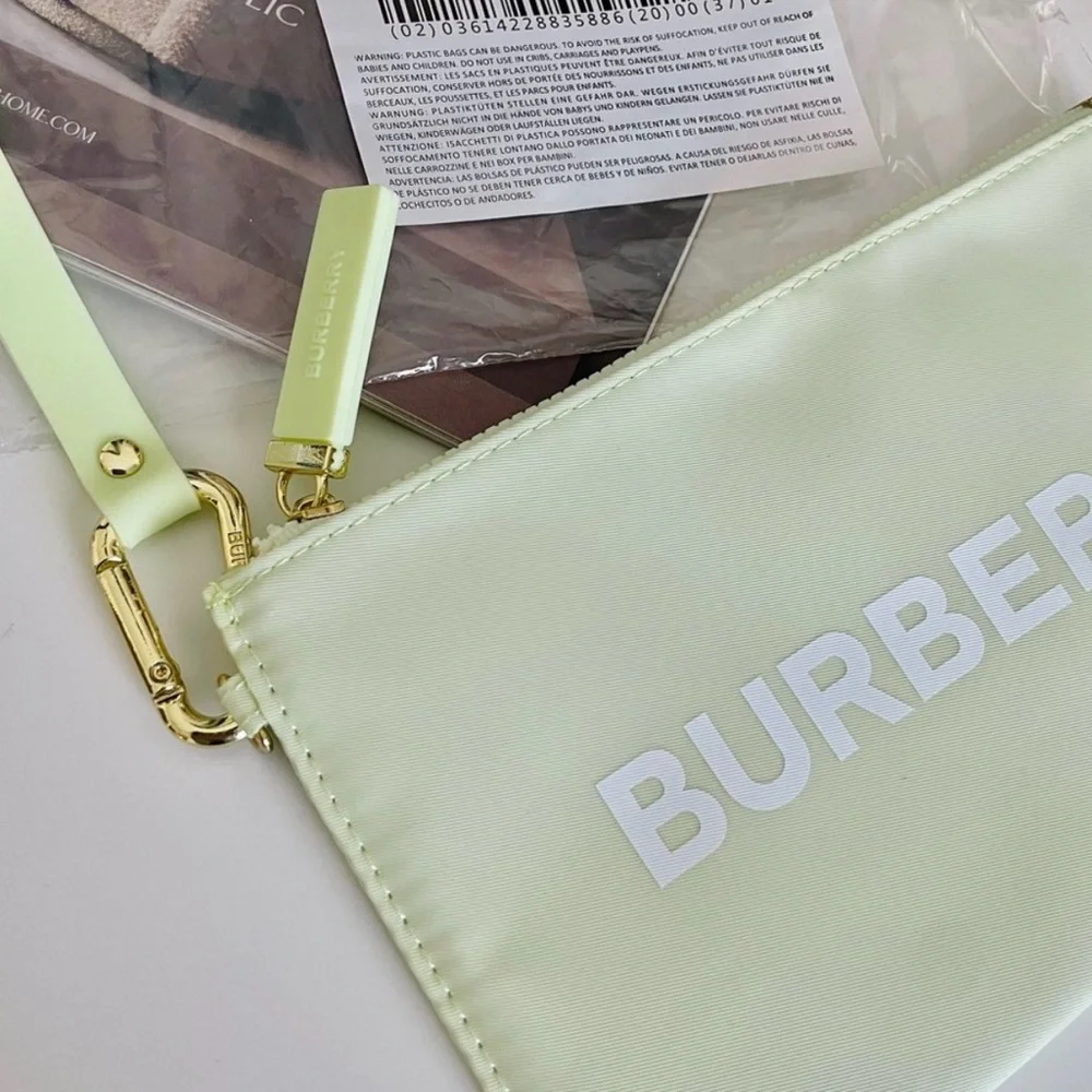 Burberry light apple