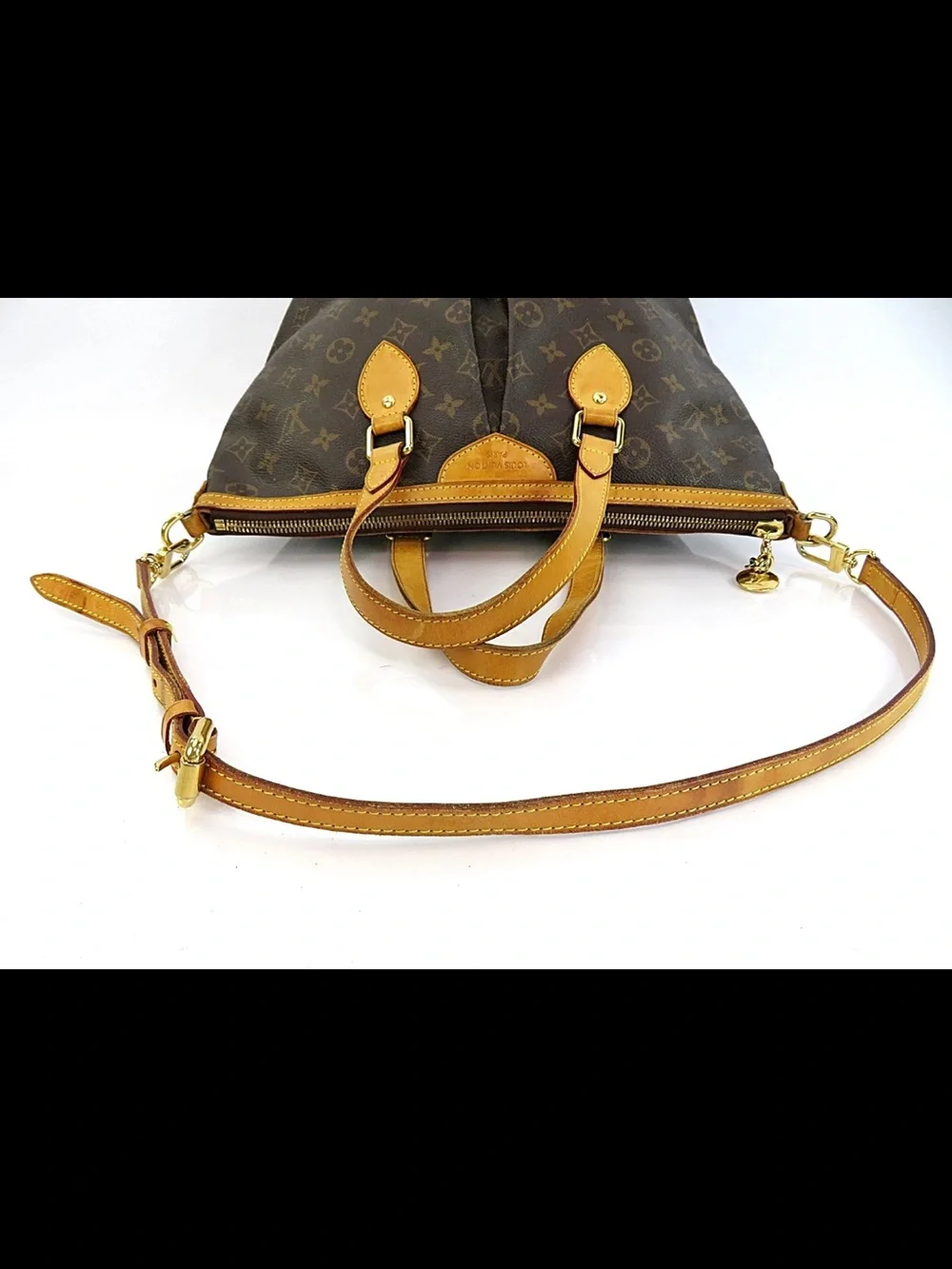 Louis Vuitton elegant louis