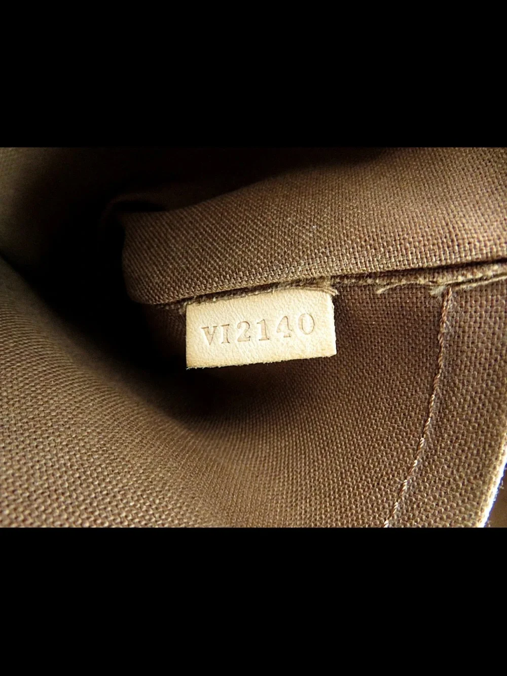 Louis Vuitton elegant louis